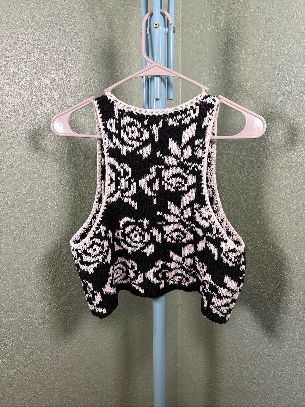 Free people Rosie sweater vest. Black - Picture 6 of 11